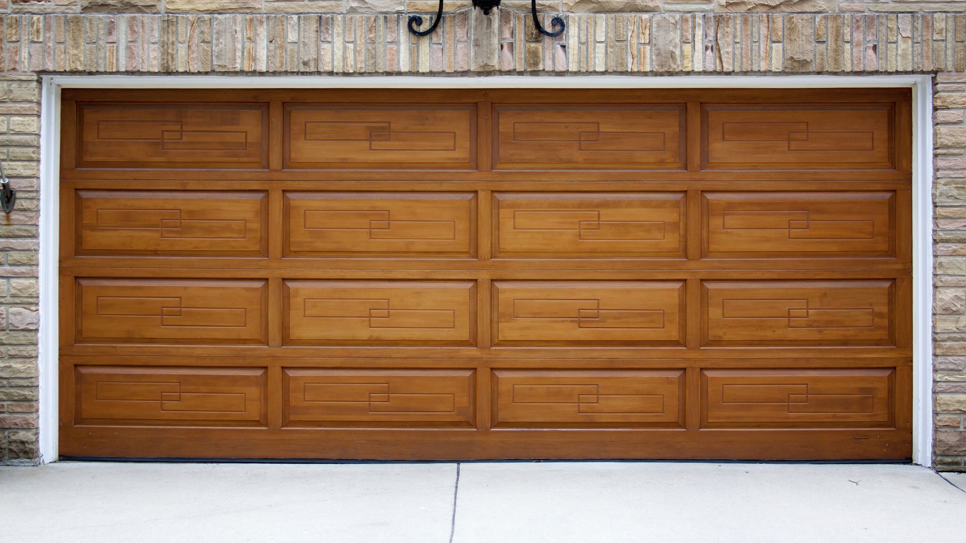 Insulated Garage Doors for Residential & Commercial in Lake County Area ... - 02